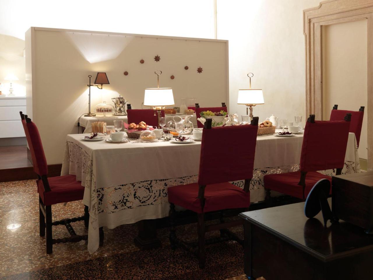 Antica Casa Zucchini B&B Болонья Экстерьер фото