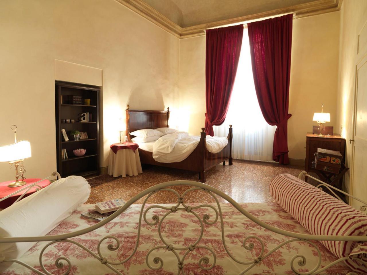 Antica Casa Zucchini B&B Болонья Экстерьер фото