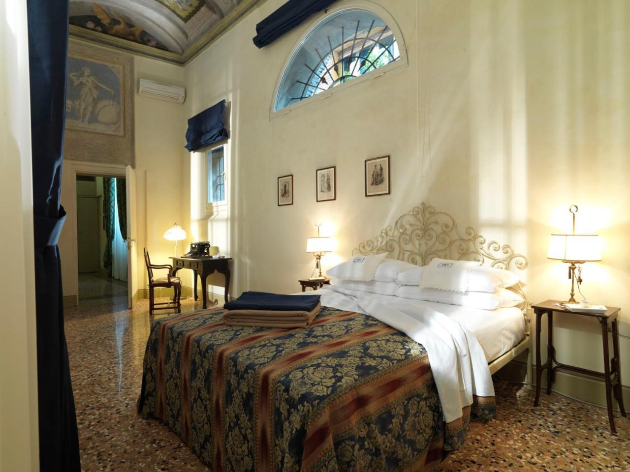 Antica Casa Zucchini B&B Болонья Экстерьер фото